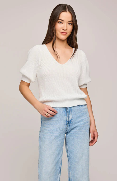 Gentle Fawn sweater in white – front view.