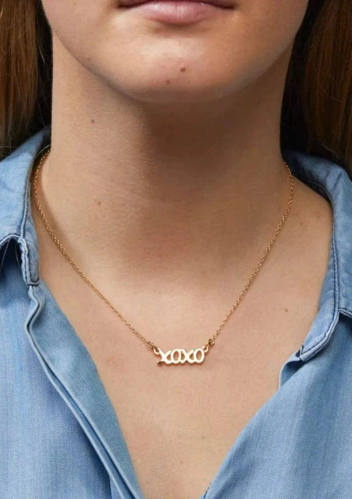 XOXO Necklace - Lemonberry.ca